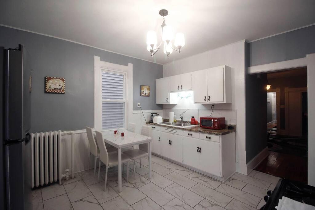 Renovated Brady St. Classic Milwaukee Bagian luar foto
