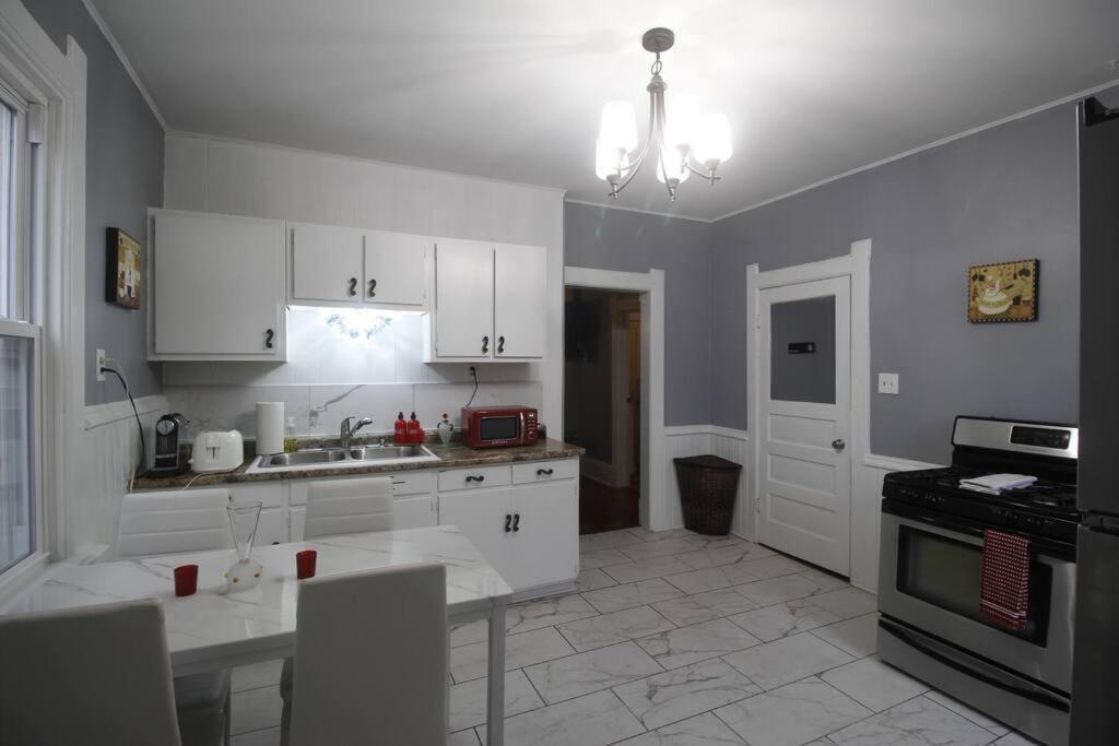 Renovated Brady St. Classic Milwaukee Bagian luar foto
