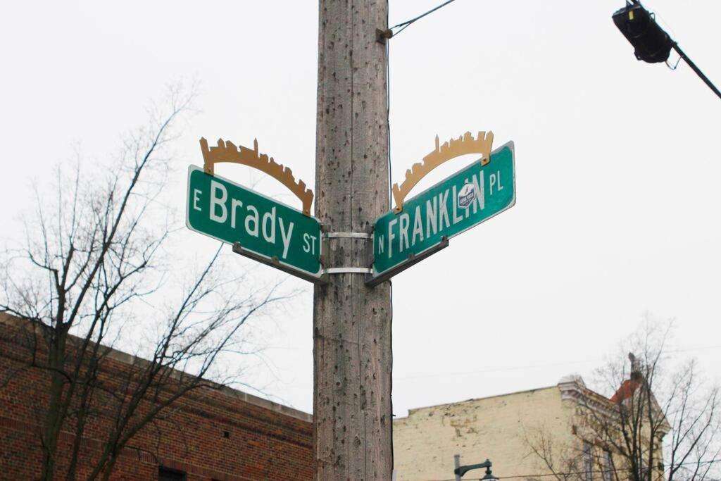 Renovated Brady St. Classic Milwaukee Bagian luar foto